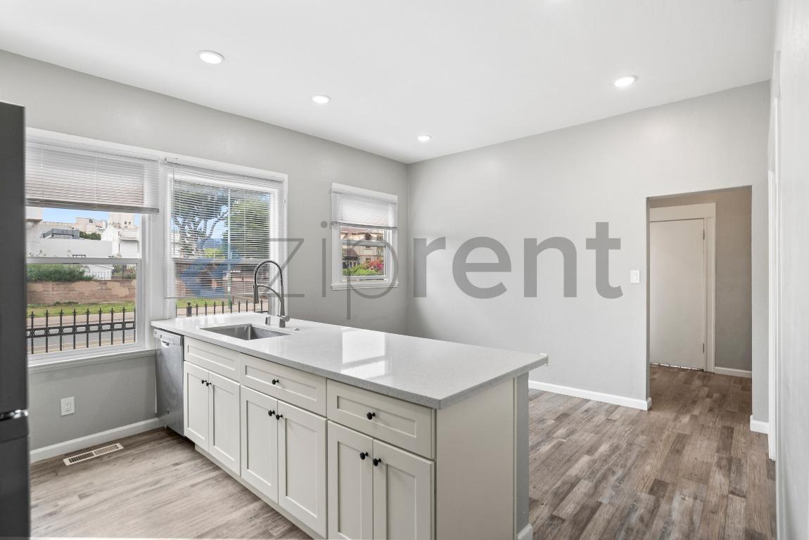 Building Photo - 1202 Adeline St