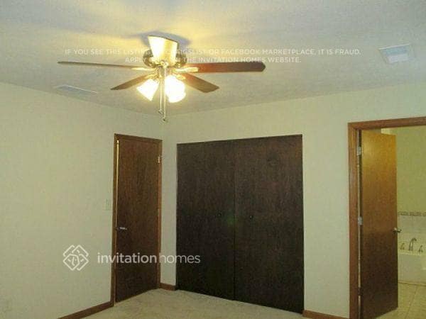 Building Photo - 3142 Country Lake Dr