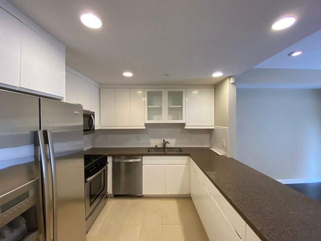 Kitchen - 1804 10th St