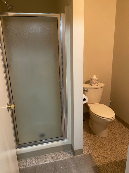 Building Photo - 319 Portz Ave