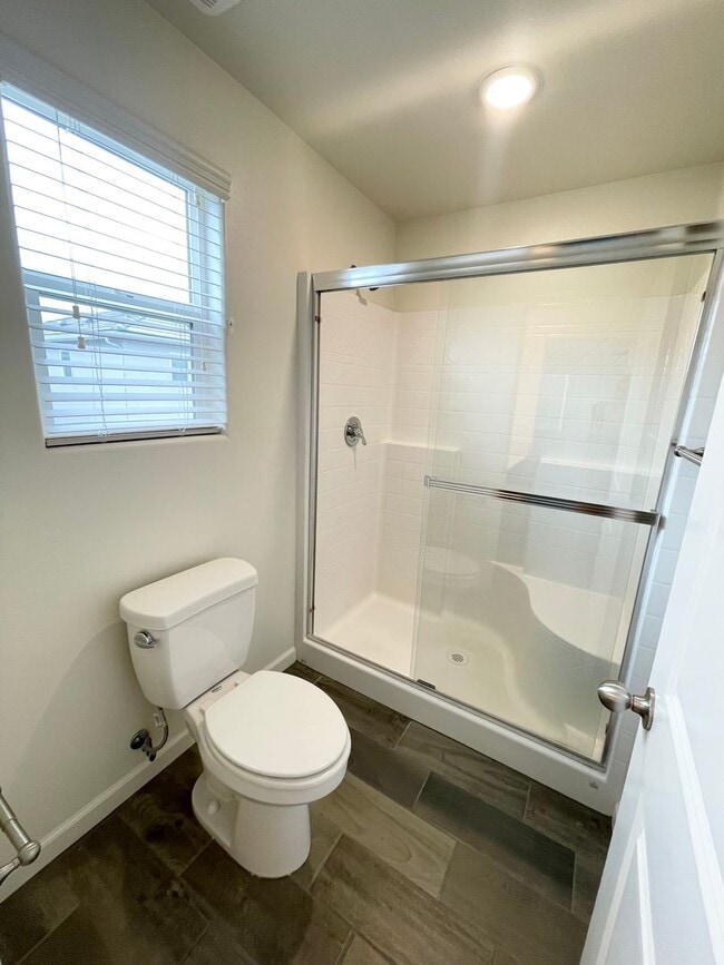Building Photo - $2,300 Alluvial & Fowler, 3 Beds - Chennau...
