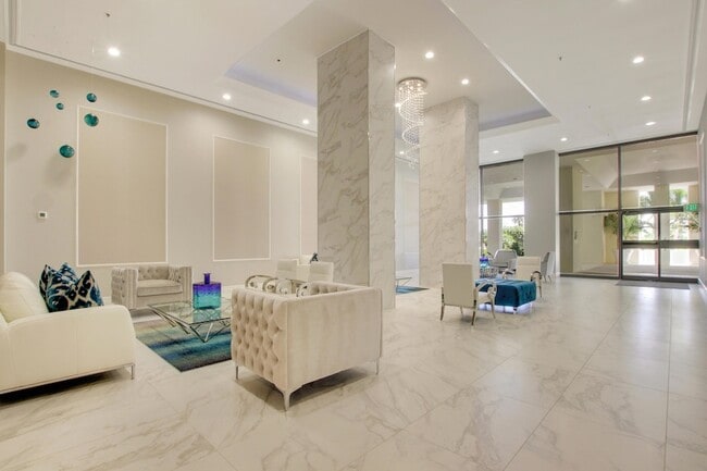 Building Photo - 5280 N Ocean Dr