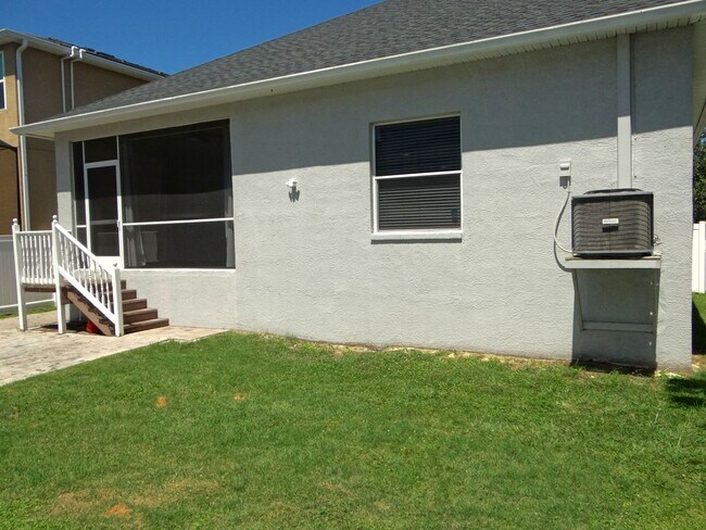 Building Photo - Charming 3/2 home in Port Tampa