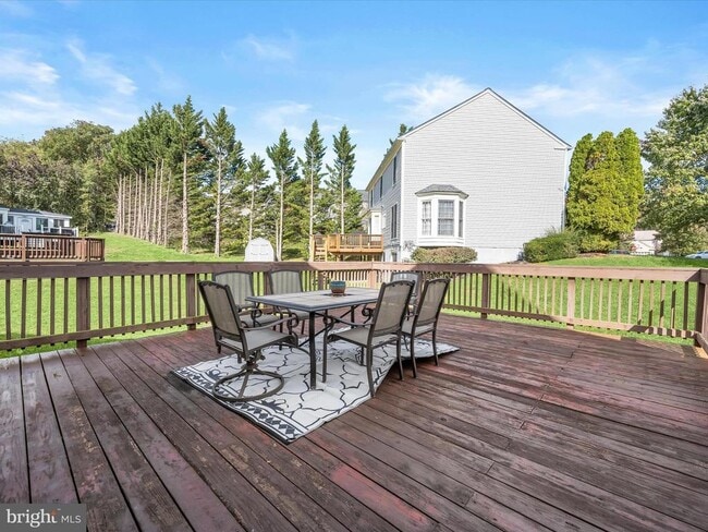 Building Photo - 8806 Admiral Dr