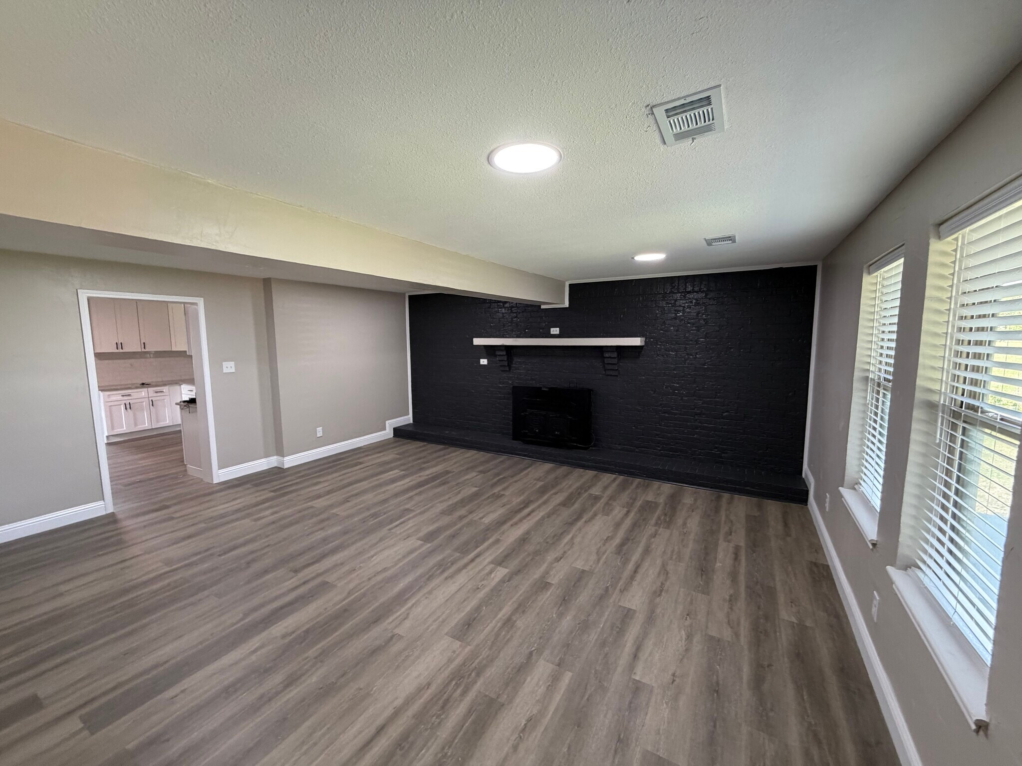 Building Photo - 152 Riverboat Dr