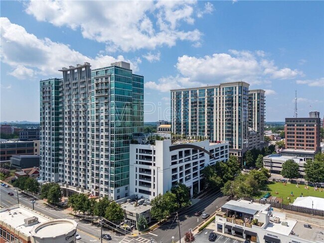 Building Photo - 250 Pharr Rd NE
