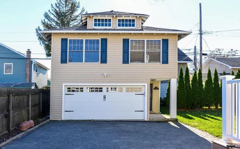Building Photo - 407 5th Ave