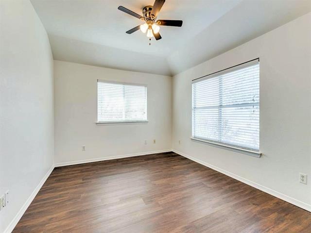 Building Photo - 4707 Valleyview Dr