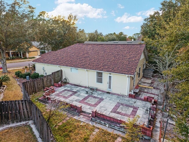 Building Photo - 2114 NW 52nd Pl