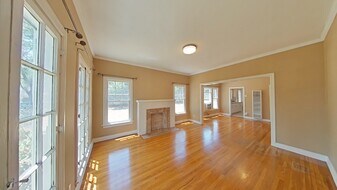 Building Photo - 207 W Windsor Rd