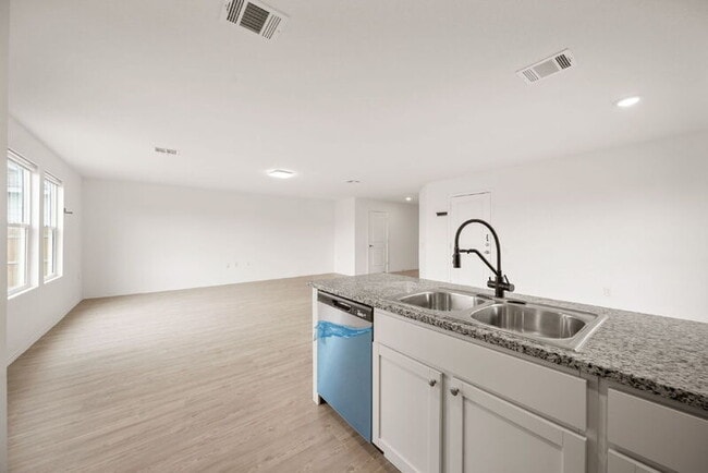 Building Photo - 5703 Dewberry Run