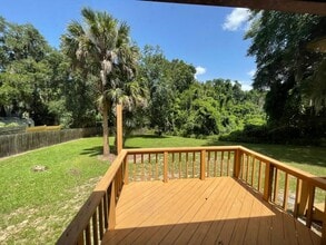 Building Photo - Clayton Duplex