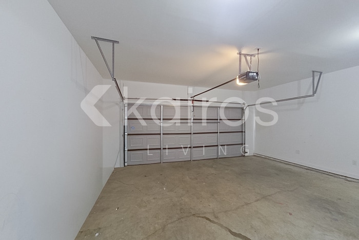 Building Photo - 30 HAWK LN