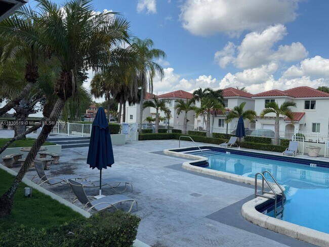 Building Photo - 10441 Mahogany Key Cir