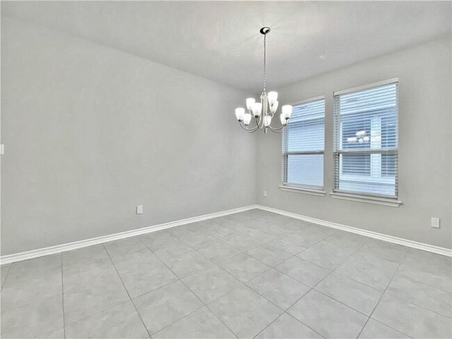 Building Photo - 816 Alta Wy
