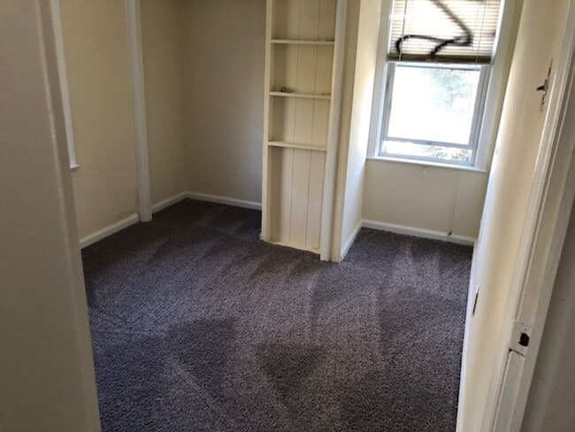 Building Photo - Charming Three-Bedroom Home in Cedmont!