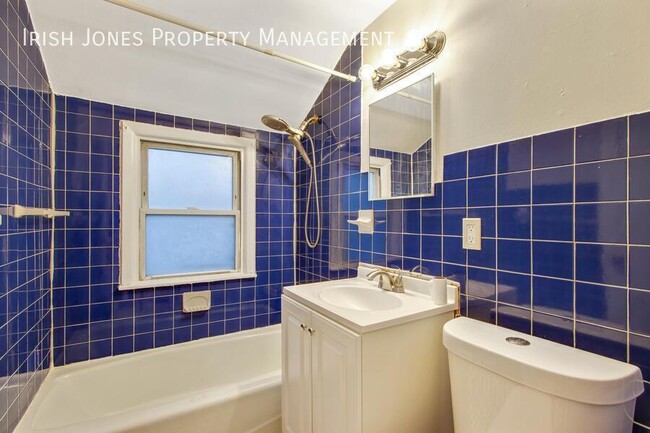 Building Photo - 15 Arbour Ln