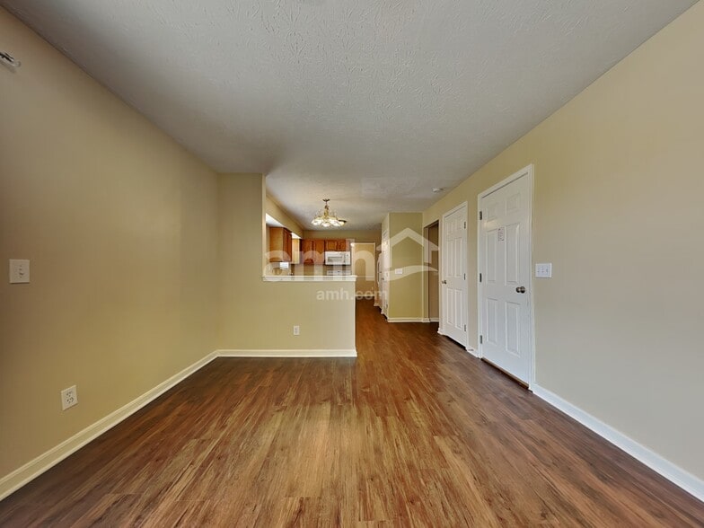 Building Photo - 315 Keswick Dr