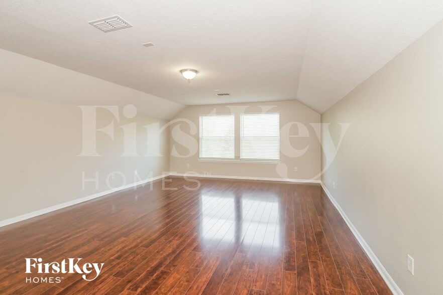 Building Photo - 581 Longmill Ln