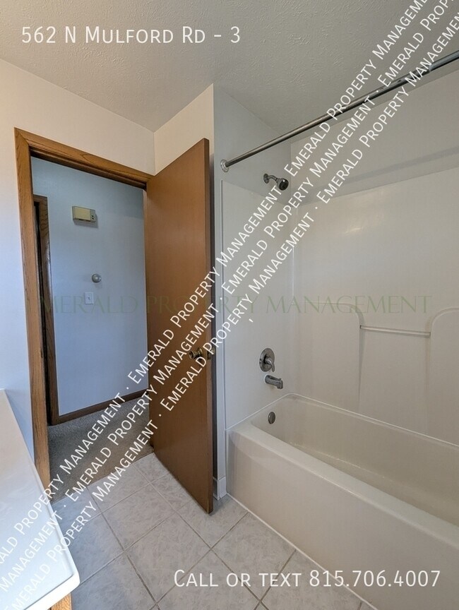 Building Photo - 562 N Mulford Rd