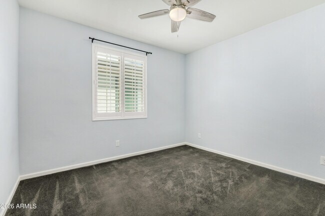 Building Photo - 1527 W Windhaven Ave