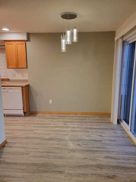 Building Photo - Suburban Serenity Nestled in the Heart of Lake Stevens