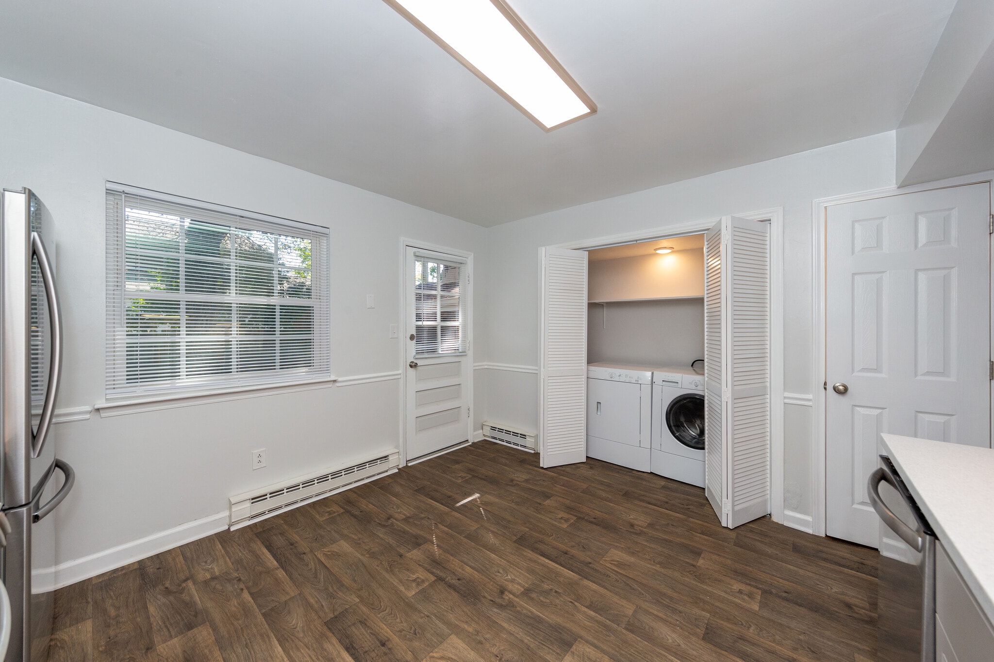 Building Photo - 9392 Pine Tree Rd