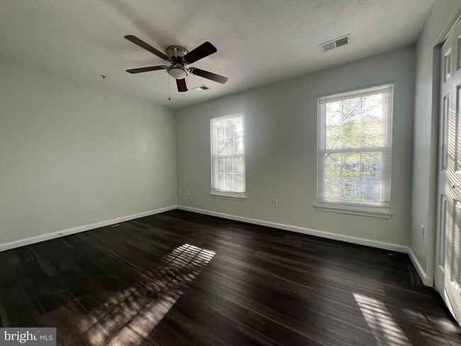 Building Photo - 2579 Blue Water Blvd