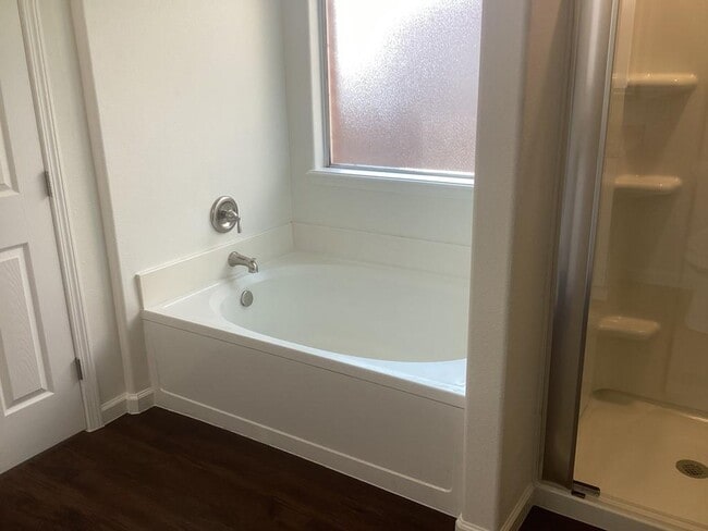 Building Photo - 9023 Grand Villa Ln