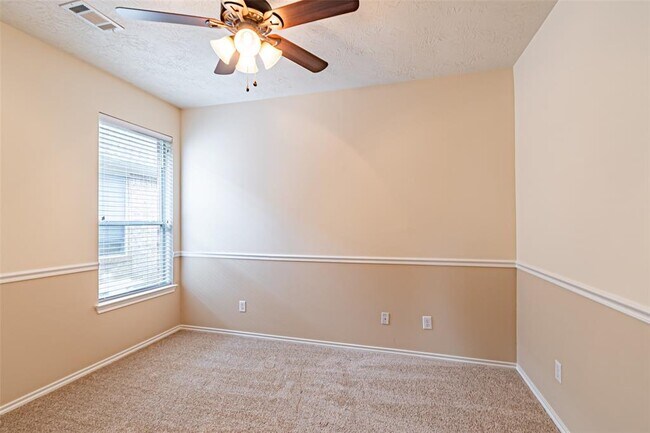 Building Photo - 17911 Serene Shore Dr