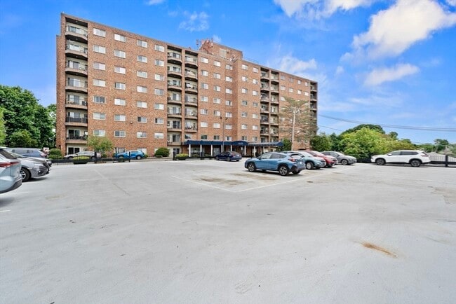 Building Photo - 230 Willard St