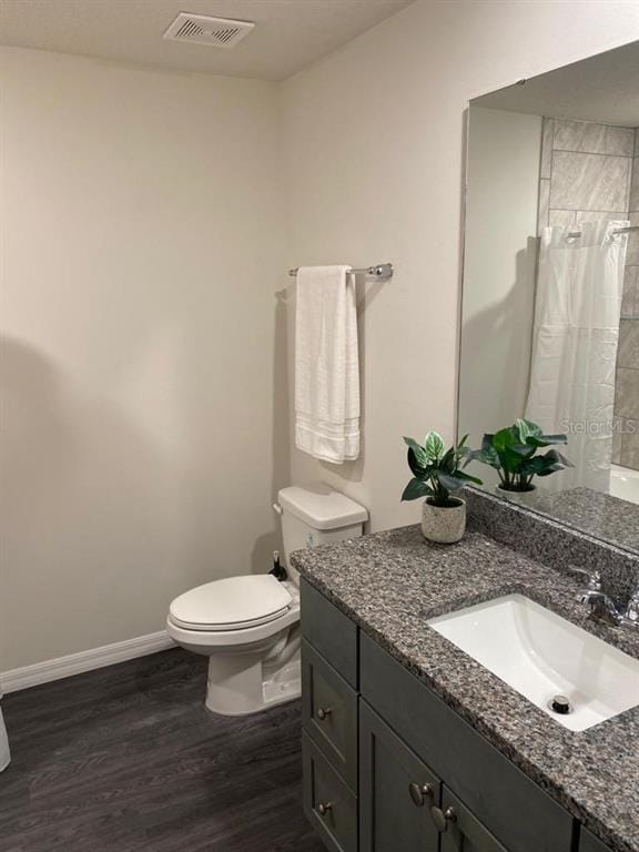 Building Photo - 945 Luna Terrace