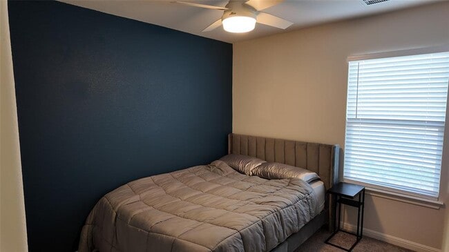 Building Photo - 5659 Sabbia Dr