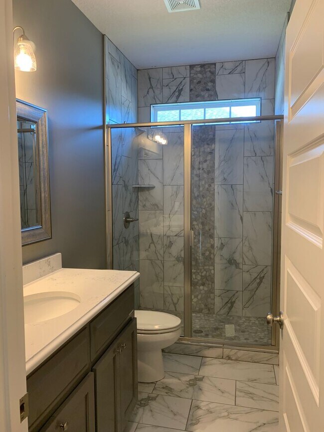 Building Photo - Beautiful 4BD/3B Home in Knights Landing