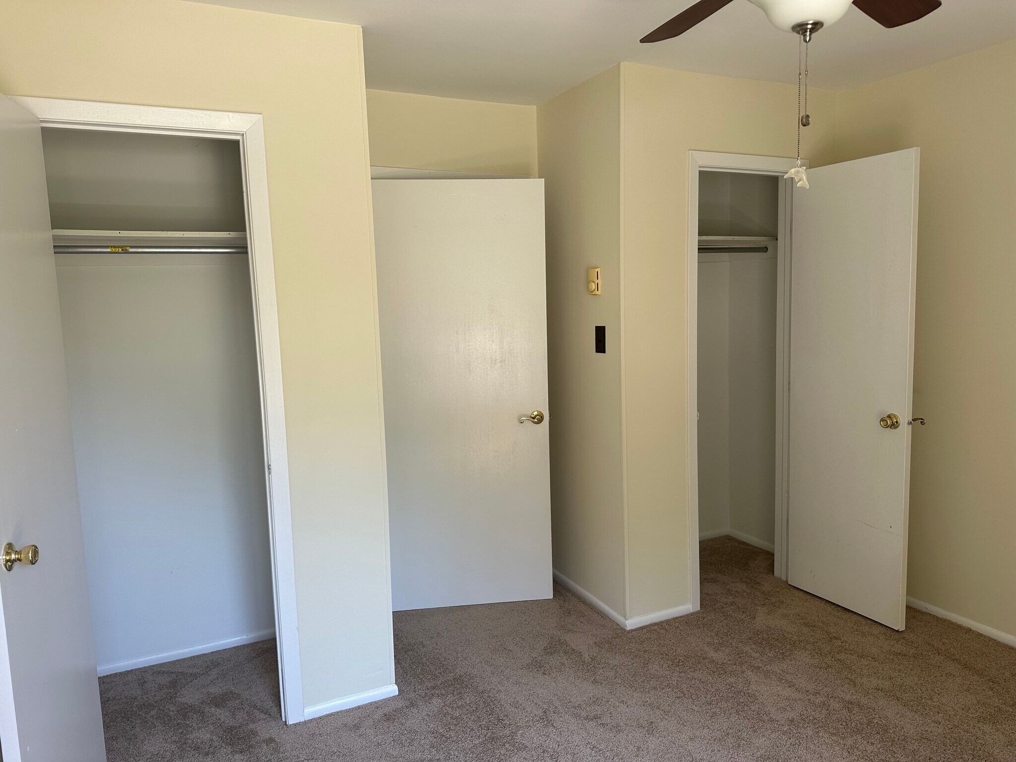 Building Photo - 167 Amberly Dr