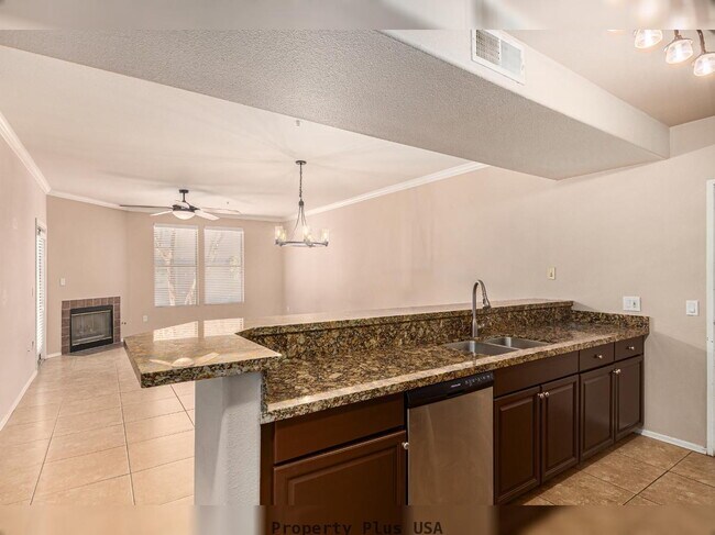 Building Photo - "Unique 3-Bed, 2-Bath Condo with 2 car attached garage located in Prime Scottsdale Location!"