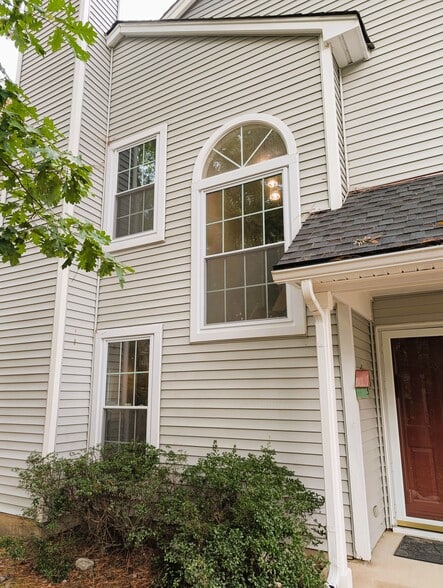 Building Photo - 10819 Smithers Ct