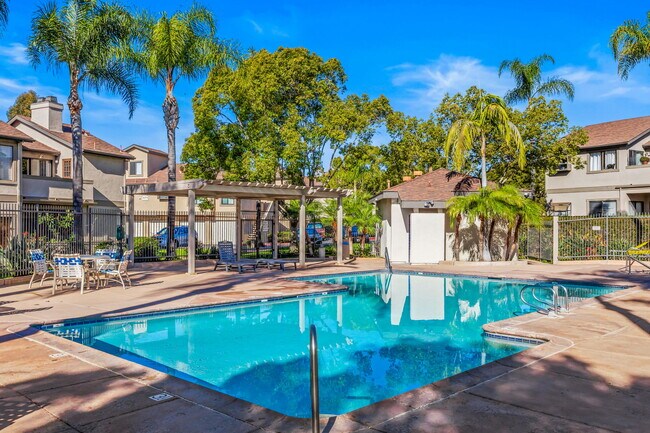 Building Photo - 3650 Avocado Village Ct