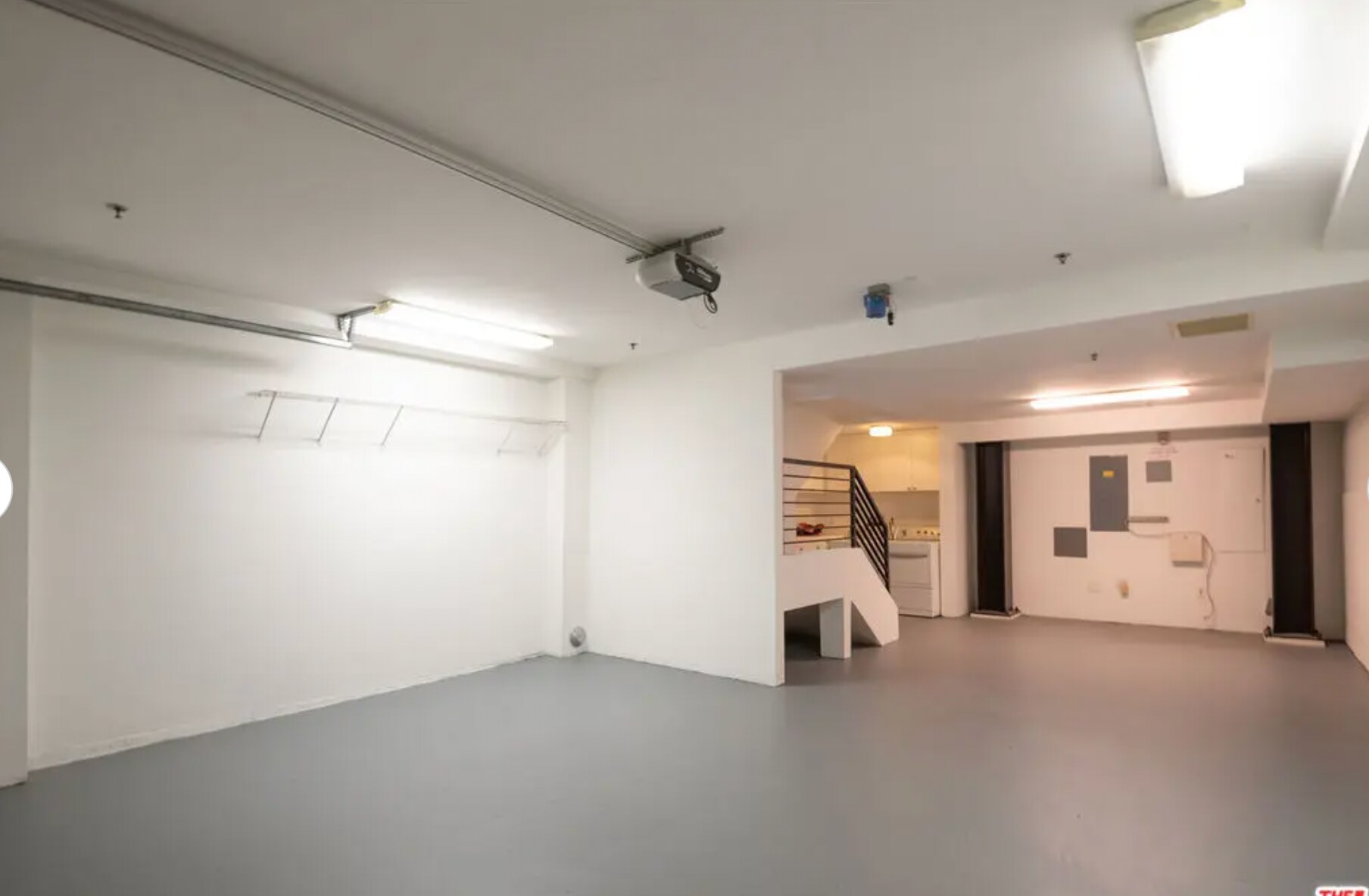 Building Photo - 5400 Playa Vista Dr