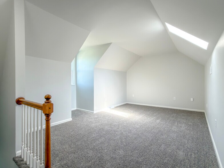 Building Photo - 17 Pheasant Ln