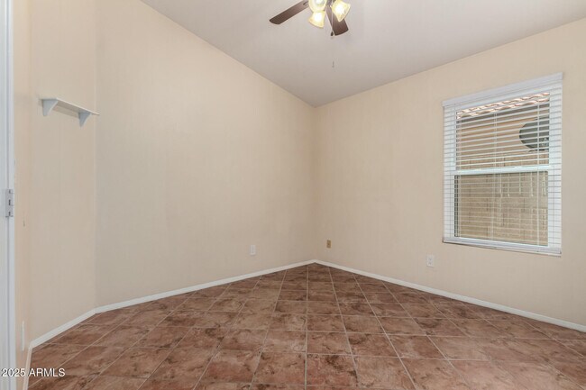 Building Photo - 10185 S Santa Fe Ln