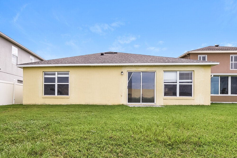 Building Photo - 12916 Los Alamitos