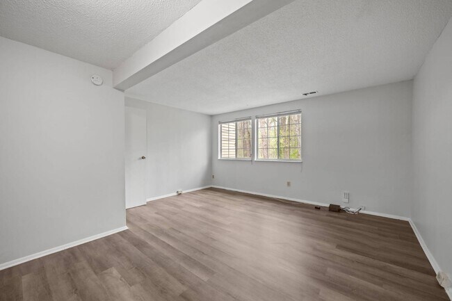 Building Photo - 7716 Sandra Ln