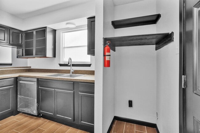 Building Photo - 1121 Lovett St