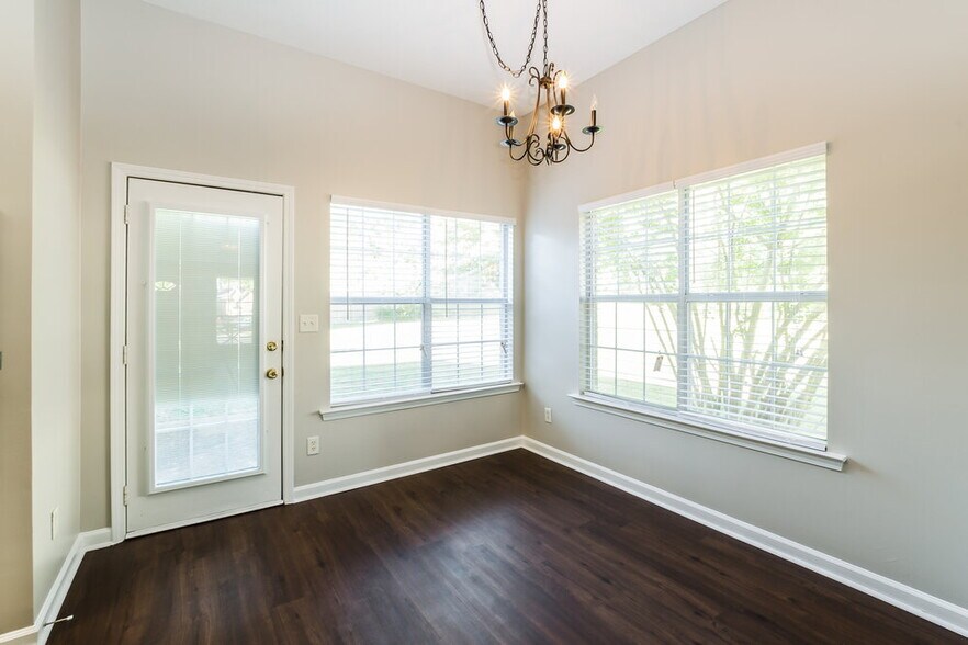 Building Photo - 9697 Tributary Cove