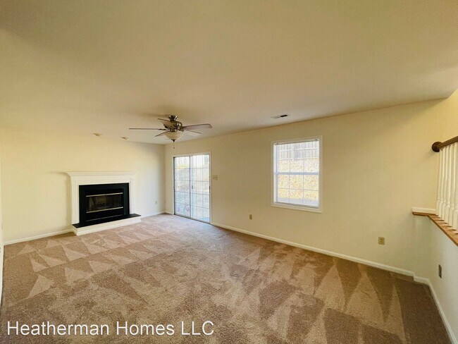 Building Photo - 4 br, 2.5 bath House - 9 Emerson Ct