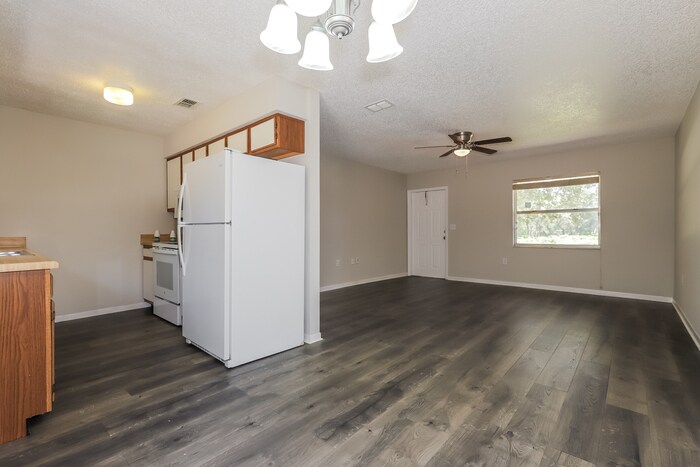 Building Photo - 4035 Dietz Rd
