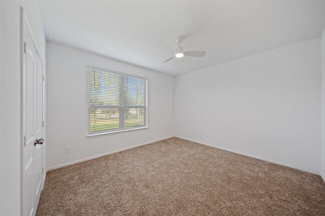 Building Photo - 105 Whelan Ln