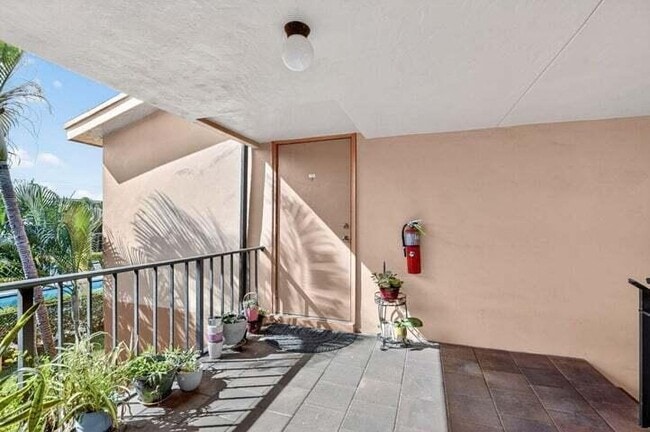 Building Photo - 50 SE 12th St