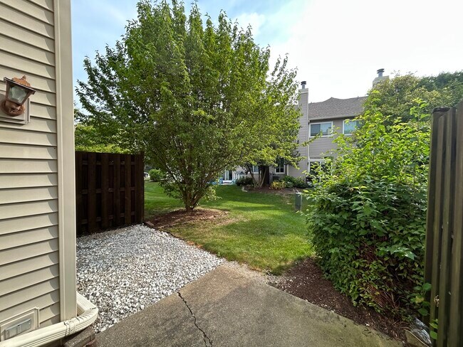 Building Photo - 1385 Redbridge Ct